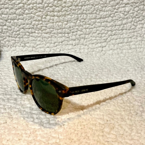 BNIB GIORGIO ARMANI FRAMES OF LIFE Sunglasses W/Certification of Authenticity - Picture 12 of 12